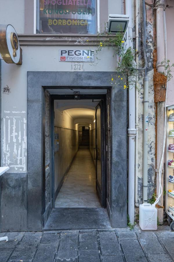 Teatro Toledo 272 Bed and Breakfast Napoli Eksteriør billede